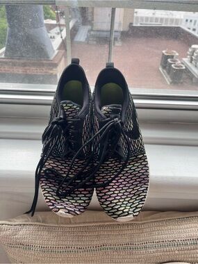 Nike Roshe Run Flyknit Multi-Color Sneakers